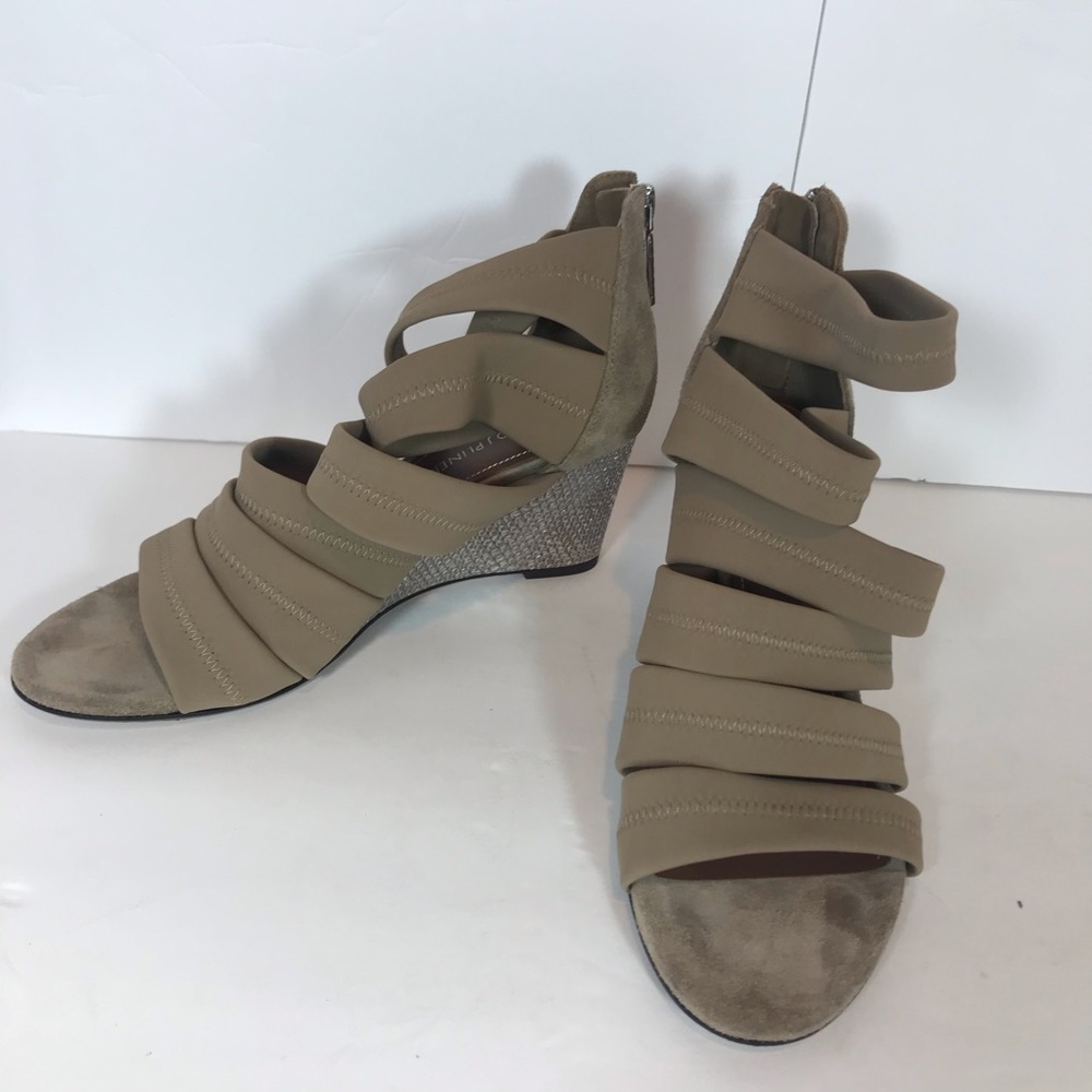 Donald J Pliner Jones Tan Wedge